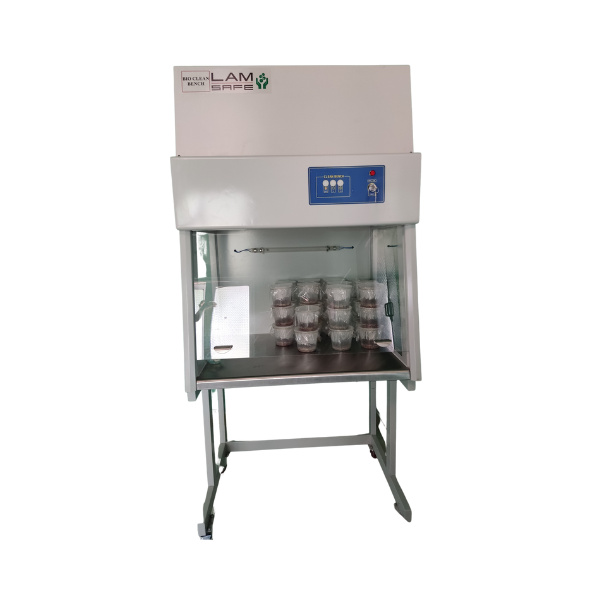 Tủ cấy vi sinh thổi đứng có cửa VC700